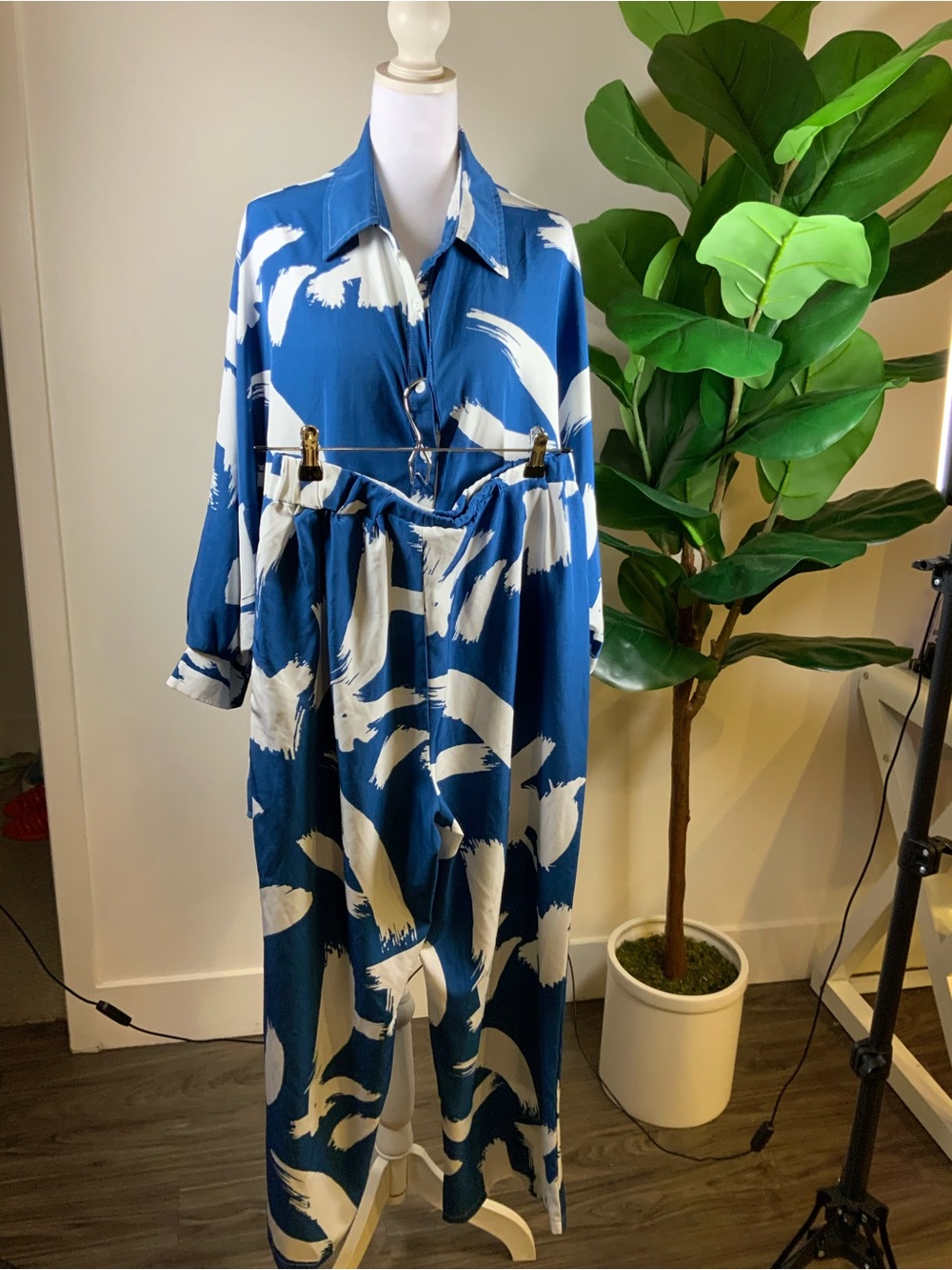 Set of 2 Blue and White Abstract Maxi blouse and pants